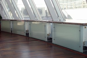 Стеклянные экраны для радиаторов