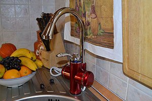 Как устроен кран мгновенного нагрева воды Акватерм: описание схемы нагревателя