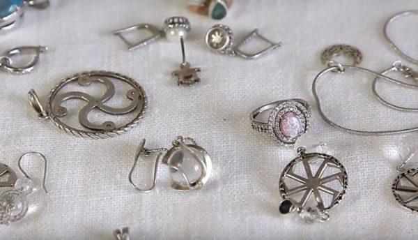 Серьги и кольца из серебра
