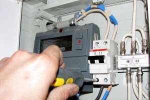Установка счетчика электроэнергии: перечень требований к монтажу приборов учета, схемы подключения и порядок действий